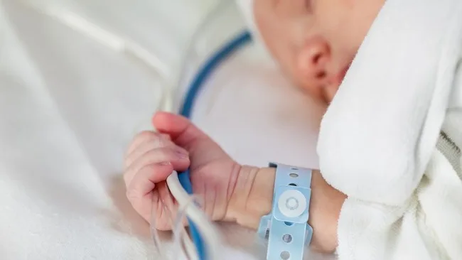 ilustrasi-bayi-prematur-2_169